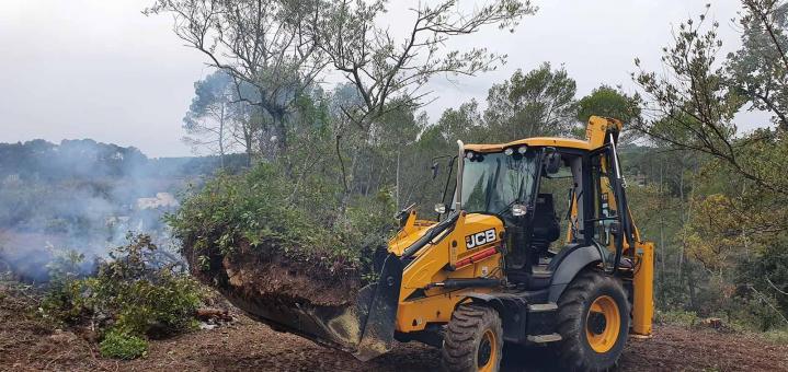 Laissez-nous le soin de nettoyer et de débroussailler votre propreté !